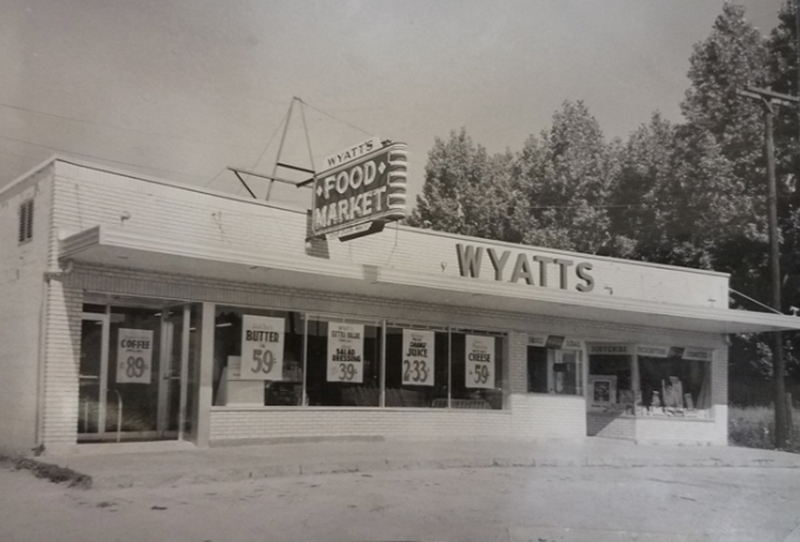 Alwards Market (Wyatts Market) - Vintage Postcard As Wyatts